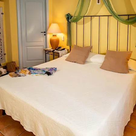 Hotel Marulivo